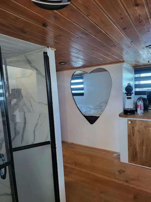 מלון קאלה Calaidonia Boat House מראה חיצוני תמונה